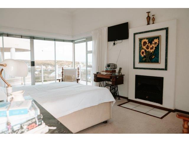 5 Bedroom Property for Sale in Stilbaai Wes Western Cape